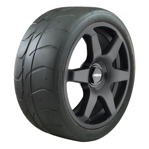 305/35ZR18 N/A NITTO NT-01 SUMMER TIRES